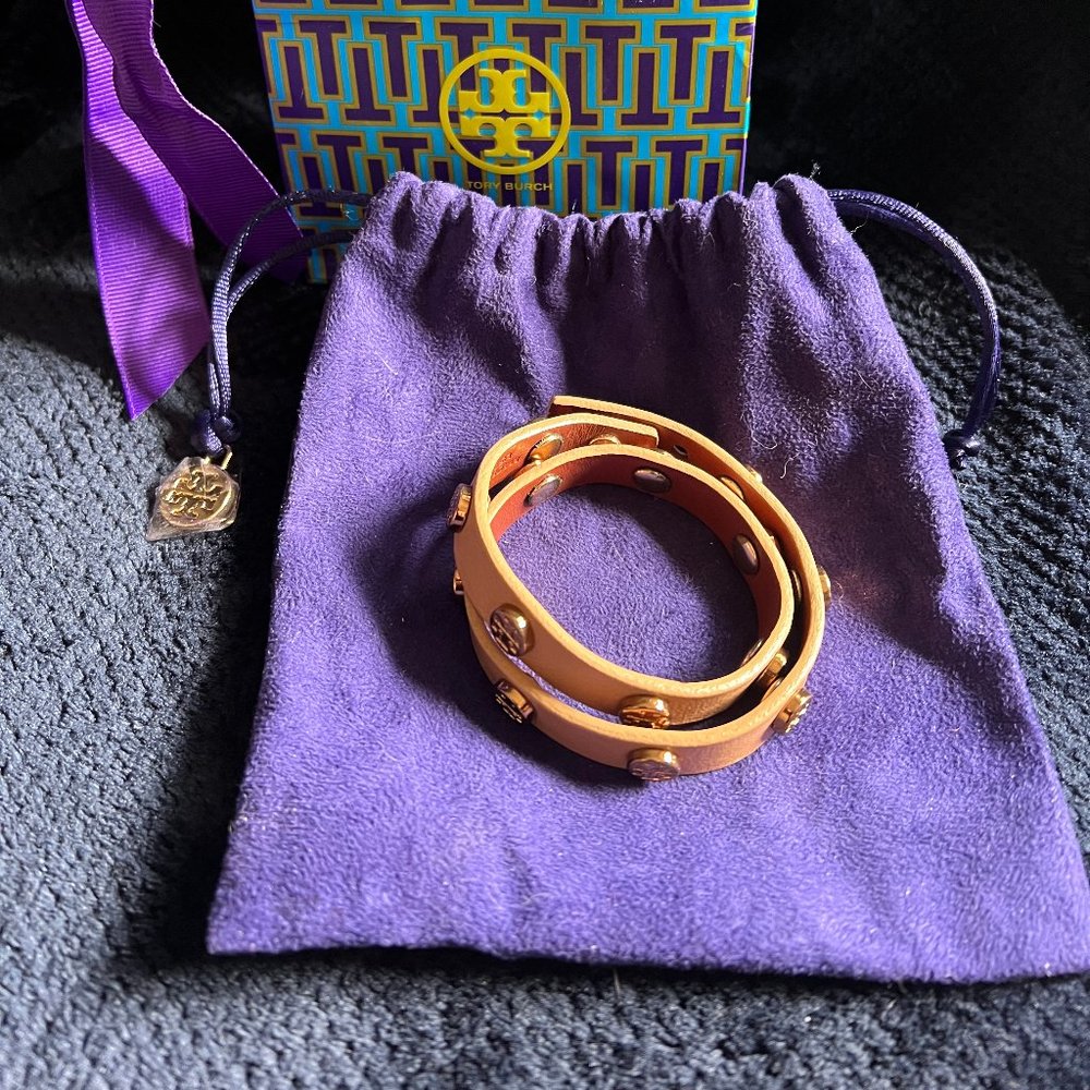 TORY BURCH Double Wrap Leather Logo Bracelet 🎁 in Original Drawstring Pouch - Picture 2 of 3